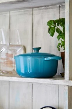 Le Creuset Bräter Signature Rund In Karibik -Küchenbedarf Laden 21177201702430 Braeter rund karibik