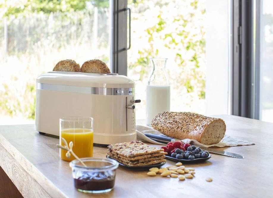 KitchenAid Design 2-Scheiben Langschlitztoaster In Creme 6 KitchenAid Design 2-Scheiben Langschlitztoaster In Creme – Bild 4