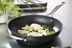 Le Creuset Aluminium-Antihaft-Pfanne Hoch -Küchenbedarf Laden Aluminium Antihaft 8 klein l