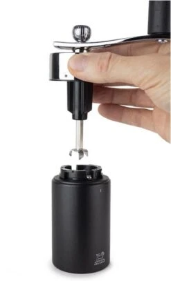 PEUGEOT Muskatmühle Isen Schwarz Matt -Küchenbedarf Laden Isenmuscade noirmat remplissage 39639 1 1