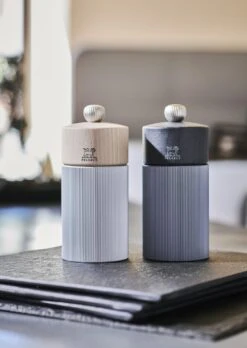 PEUGEOT Pfeffermühle Line Carbon -Küchenbedarf Laden LINE 39882 39899 39929 39936 cuisine Eric Marin 1