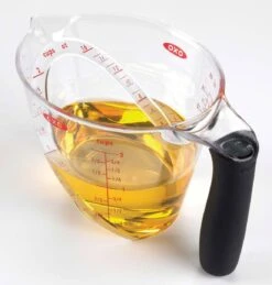 OXO Good Grips Abgewinkelter Messbecher 0,5 L -Küchenbedarf Laden oxogoodgrips messbecher500